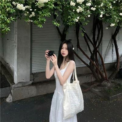 红色尾翼