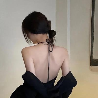 肮脏的黑袋子
